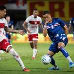 Fortaleza perde pênalti, mas segura pressão do CRB e vai às oitavas da Copa do Brasil