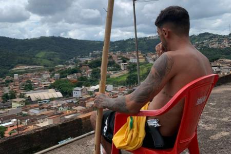 Suposto traficante do CV com 42 passagens pela polícia é preso na Grande BH