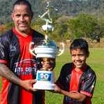 Menino que morreu atingido por trave sonhava em ser jogador e fazer gols ao lado do pai