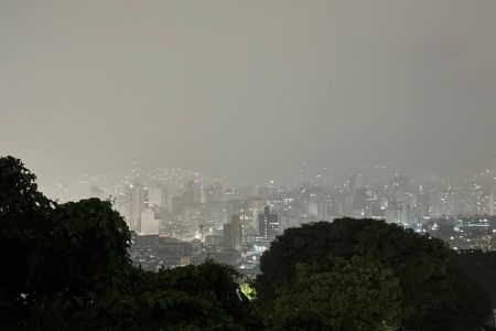 Chove extremamente forte em BH na noite desta terça (12); veja locais afetados
