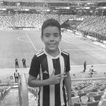 Menino que morreu atingido por trave de futebol será homenageado em jogo do Atlético