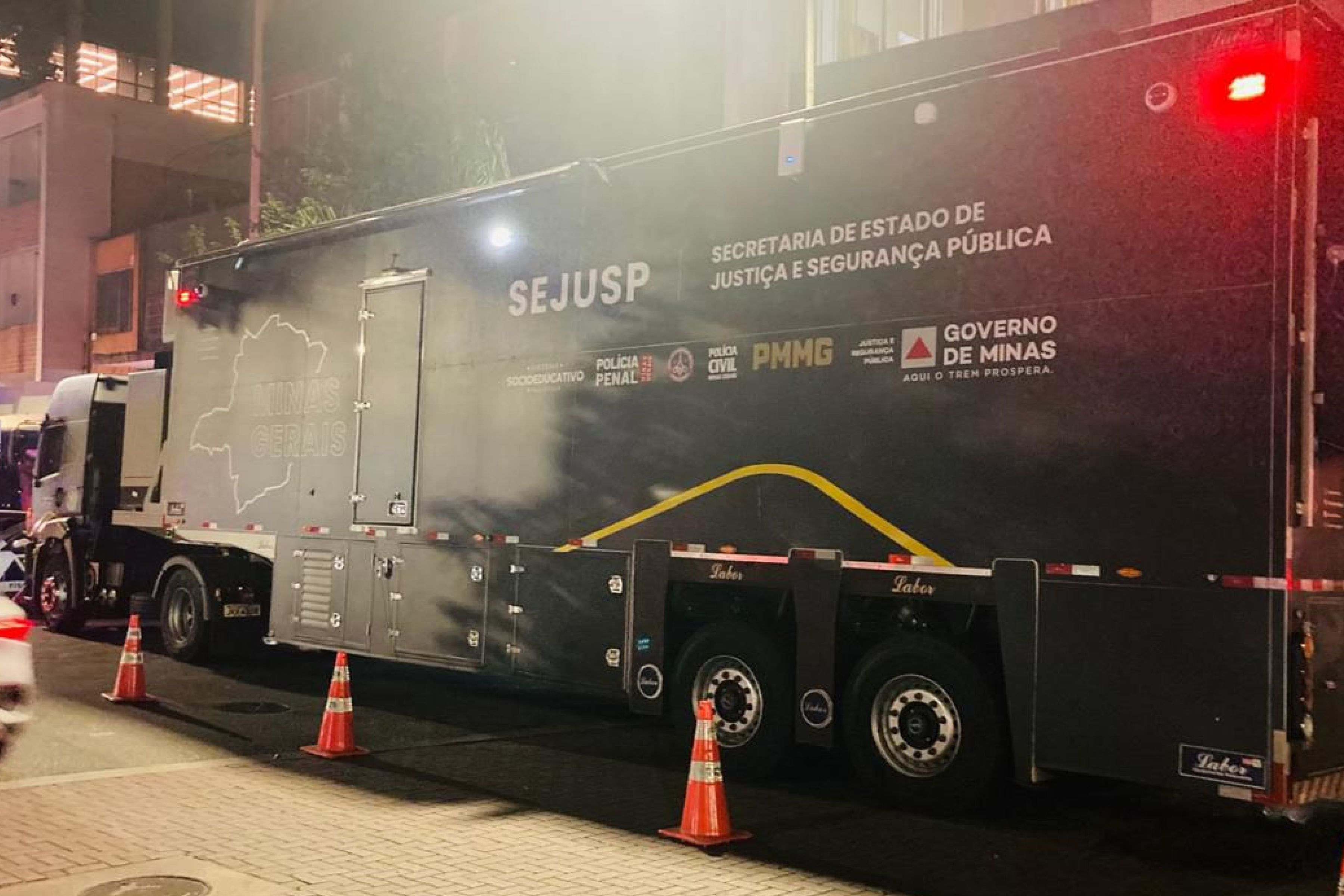 Traficante do Rio é preso após tentar fugir de blitz em Nova Lima, na Grande BH