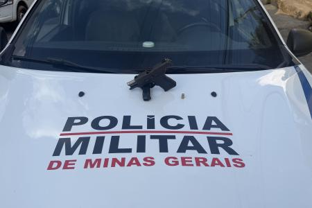 Homem é preso suspeito de disparar arma de fogo pela janela em condomínio de Betim • Divulgação/ PMMG