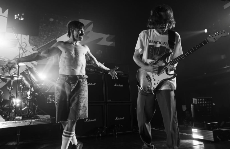 Red Hot Chili Peppers vende catálogo por mais de US$ 300 milhões • Red Hot Chili Peppers / reprodução