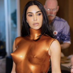 Kim Kardashian levou armadura artística ao Met Gala