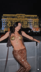 Jade Picon mostra look inspirado em Shakira • Reprodução/Instagram