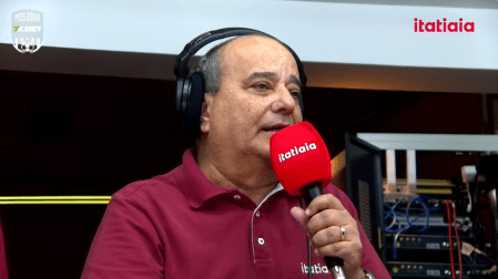 Osvaldo Reis, o Pequetito, em transmissão da Itatiaia