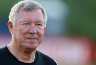 United x Liverpool: Alex Ferguson passa mal em jogo e é levado a hospital