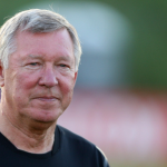 United x Liverpool: Alex Ferguson passa mal em jogo e é levado a hospital
