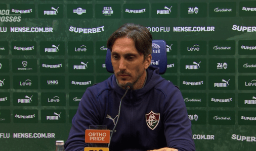 Zubeldía, técnico do Fluminense, em entrevista coletiva