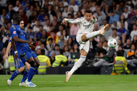Mbappé em ação na partida do Real Madrid