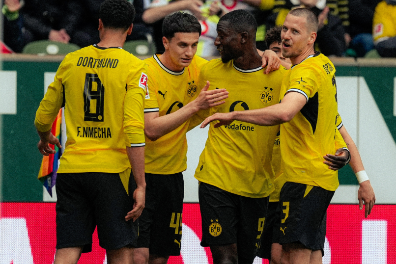 Brasileiro marca, e Borussia Dortmund vence Werder Bremen na última rodada da Bundesliga