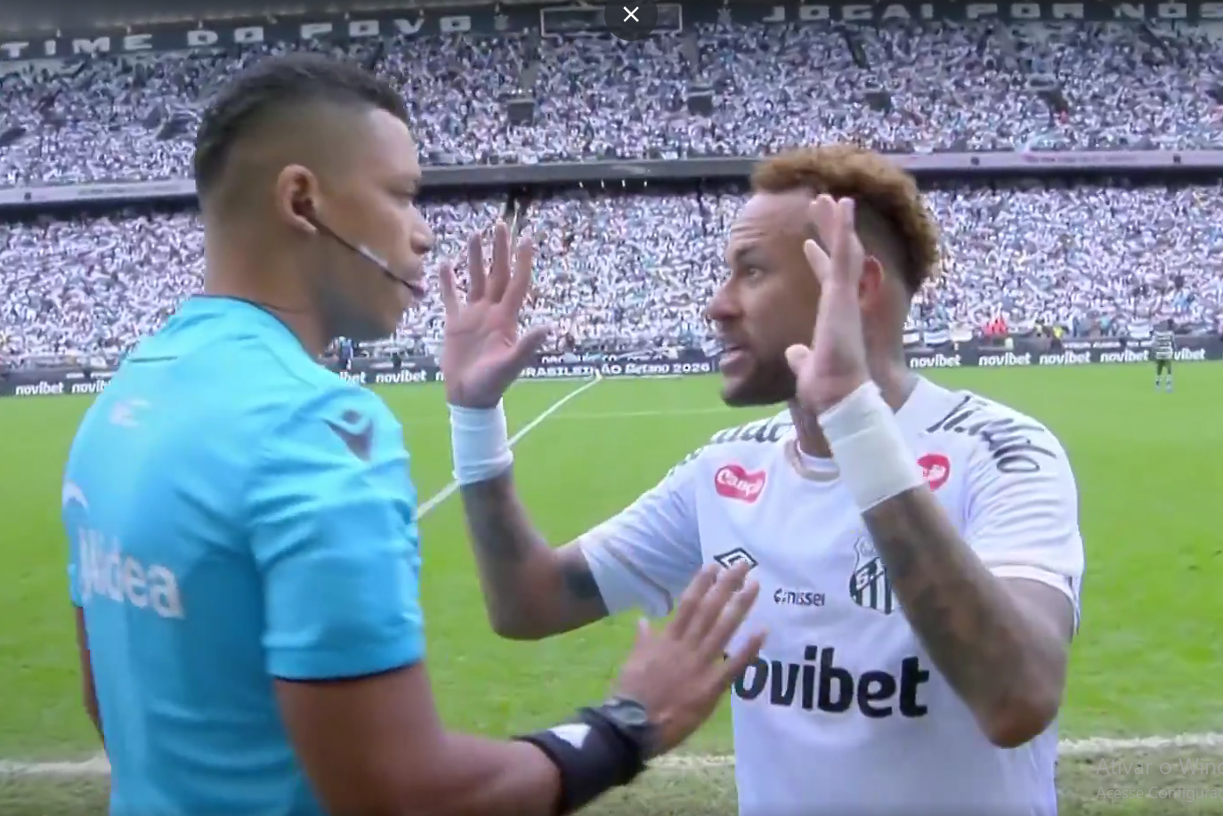 Citado na súmula, auxiliar do Santos se pronuncia sobre polêmica substituição de Neymar