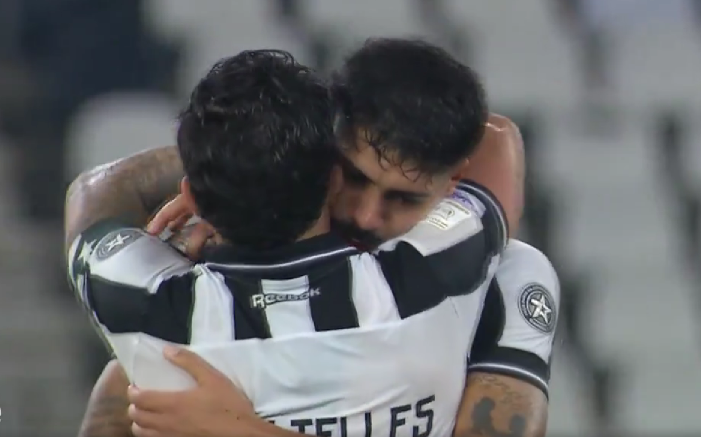 Aos prantos, Barboza se despede da torcida do Botafogo no Nilton Santos