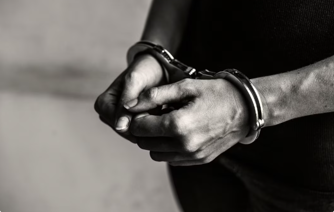 Abuso, ameaça e agressão: Homem é preso por investidas contra a ex-companheira