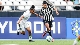 América supera Botafogo e conquista primeira vitória no Brasileiro Feminino