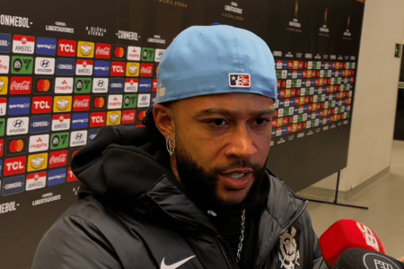 Memphis Depay após Corinthians x Platense