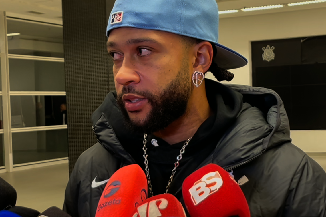 Memphis abre o jogo sobre política do Corinthians: 'É fácil usar meu nome'