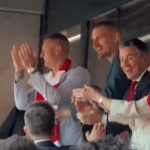 Astro da NBA marca presença na final da Champions League e comemora gol do Arsenal