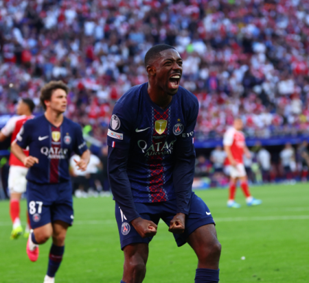 Dembelé comemora gol marcado diante do Arsenal