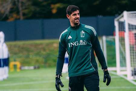 Thibaut Courtois em treinamento pela Seleçãp Belga