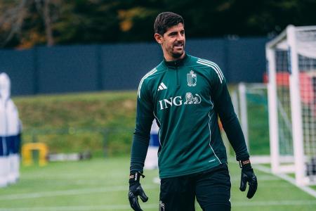 Thibaut Courtois em treinamento pela Seleçãp Belga