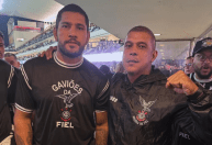 Poatan assiste a jogo do Corinthians na Libertadores e se declara: 'A parada é sinistra'