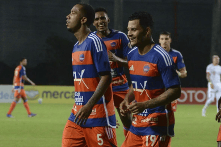 Puerto Cabello venceu Cienciano e complicou Atlético na Sul-Americana