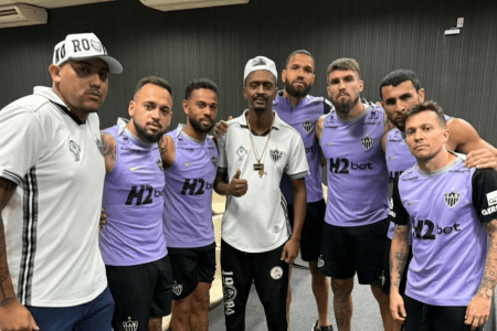 Reunião de lideranças do elenco do Atlético com membros da Galoucura