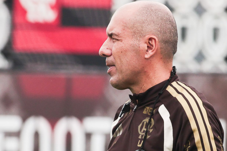 Leonardo Jardim comanda o Flamengo na intertemporada em Portugal