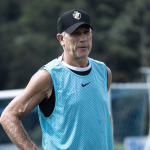 Escalação do Vasco: Renato Gaúcho prepara equipe para clássico com o Flamengo
