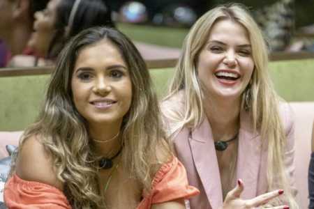 Gizelly causa 'climão' em casamento de Marcela McGowan e Luiza Martins