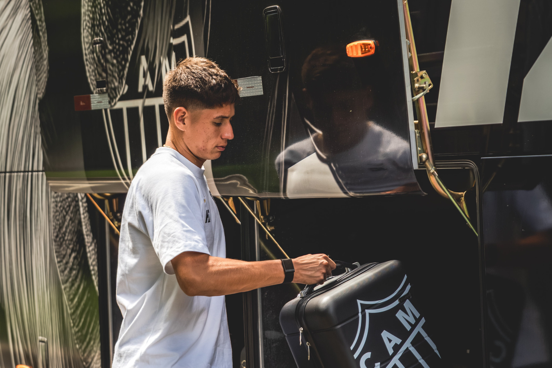 Cortado de jogo do Atlético na Sula, Ivan Román manda recado nas redes