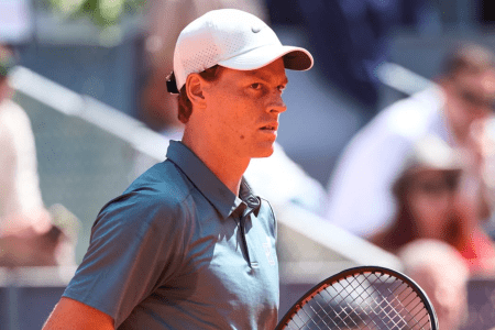 Jannik Sinner, em ação no Masters 1000 de Madrid