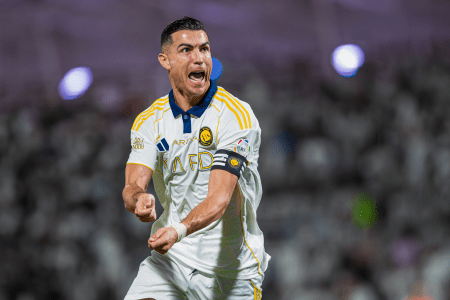 Cristiano Ronaldo comemora gol pelo Al-Nassr