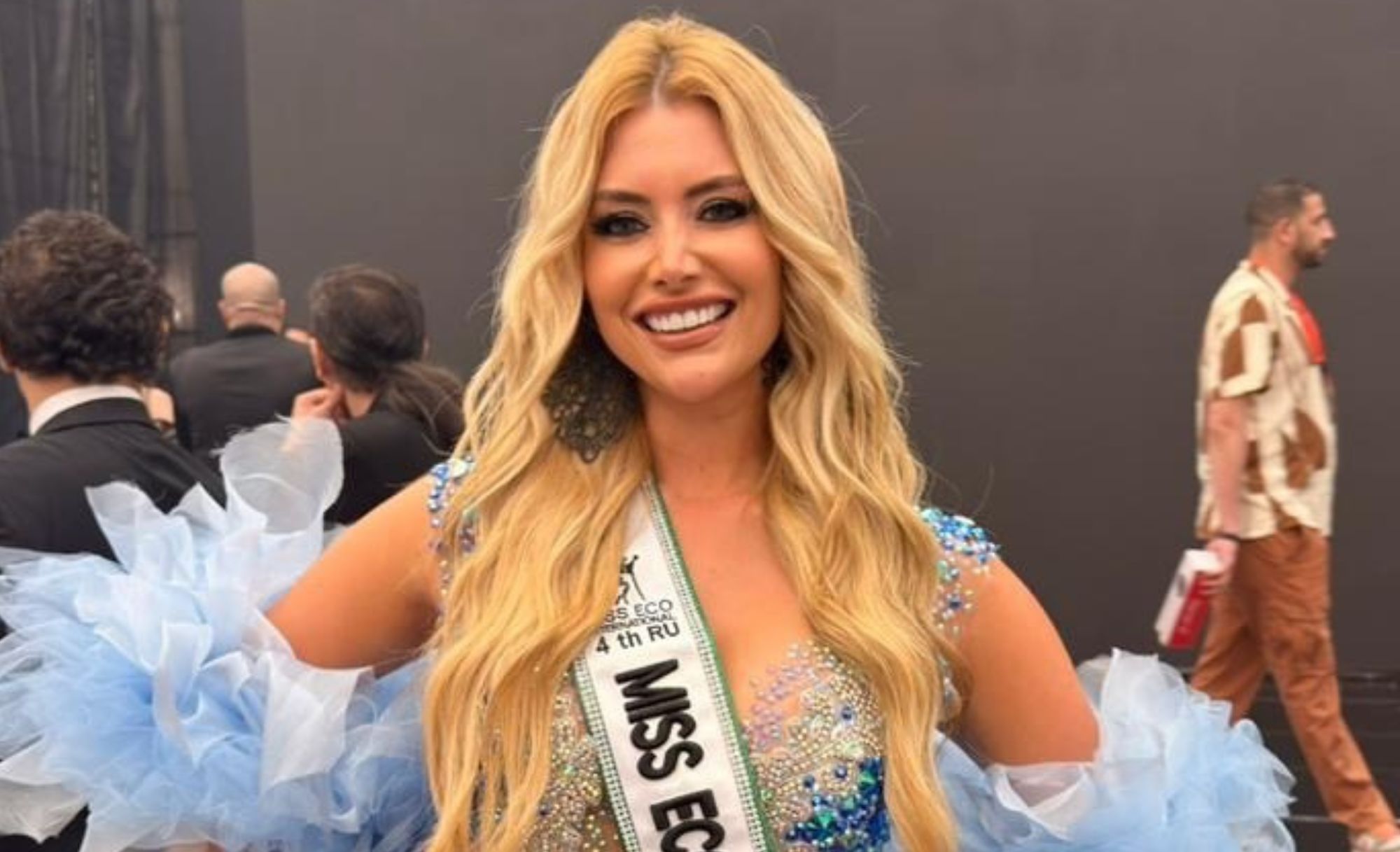 Miss Brasil anuncia despedida após marca impressionante e queda no palco