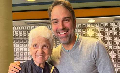 Dona Janira, mãe de Tadeu Schmidt, morreu aos 92 anos