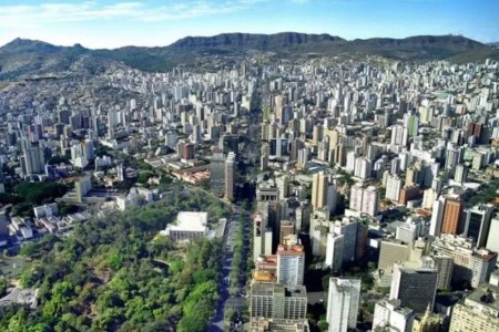 Dia do Trabalhador altera funcionamento em BH veja o que abre e fecha