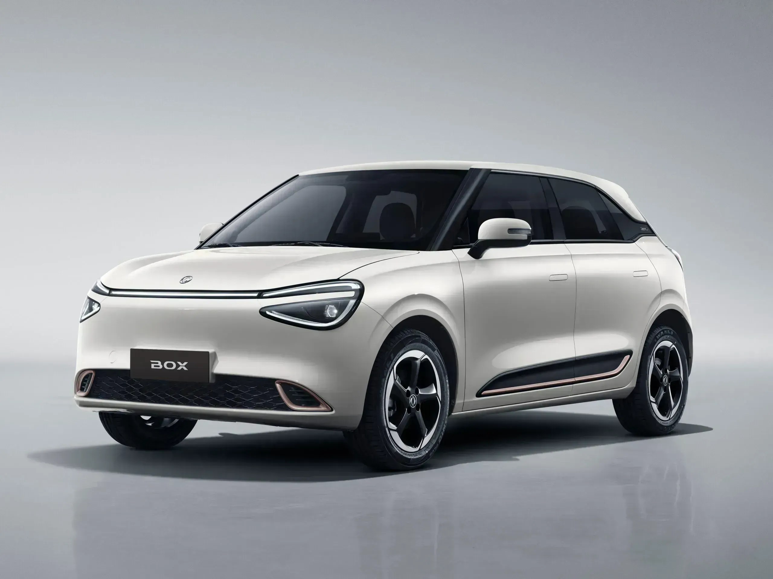 Dona de Fiat e Jeep negocia alianças com Jaguar Land Rover e Dongfeng