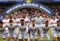 Titular do São Paulo sente lesão na panturrilha e é substituído contra o Bahia