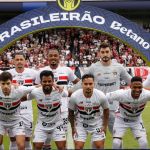 Titular do São Paulo sente lesão na panturrilha e é substituído contra o Bahia
