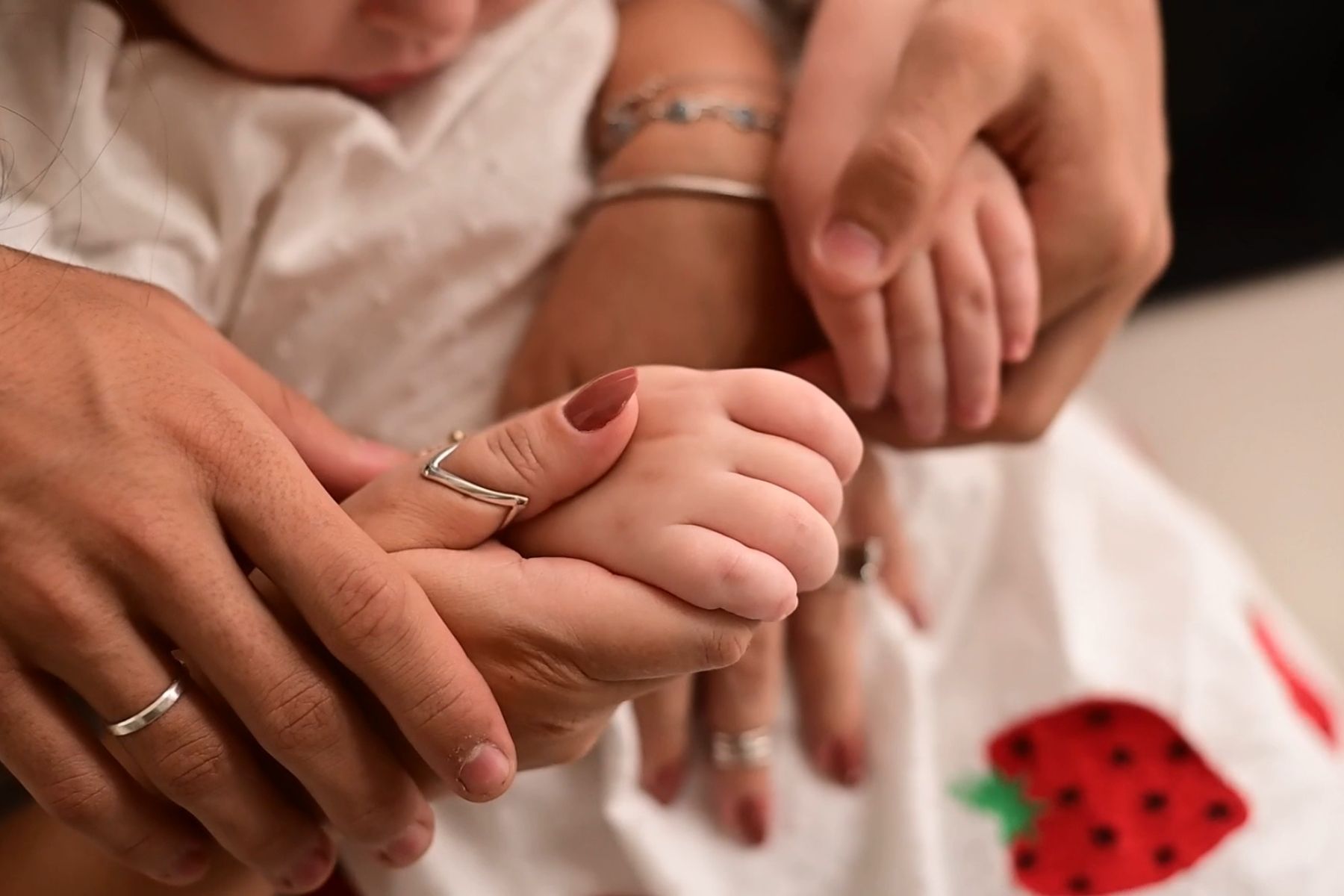 Mais que empatia, fotógrafa relata aprendizado ao registrar mães atípicas