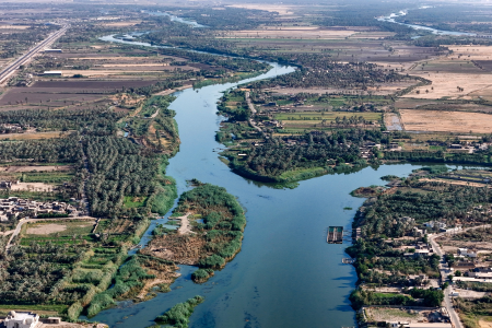 Rio Eufrates enfrenta níveis historicamente baixos