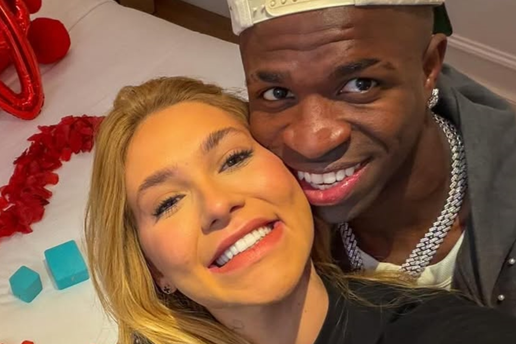 Vini Jr quebra silêncio sobre término com Virginia: 'Aprendizado'