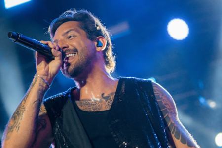 Felipe Pezzoni anuncia saída da Banda Eva