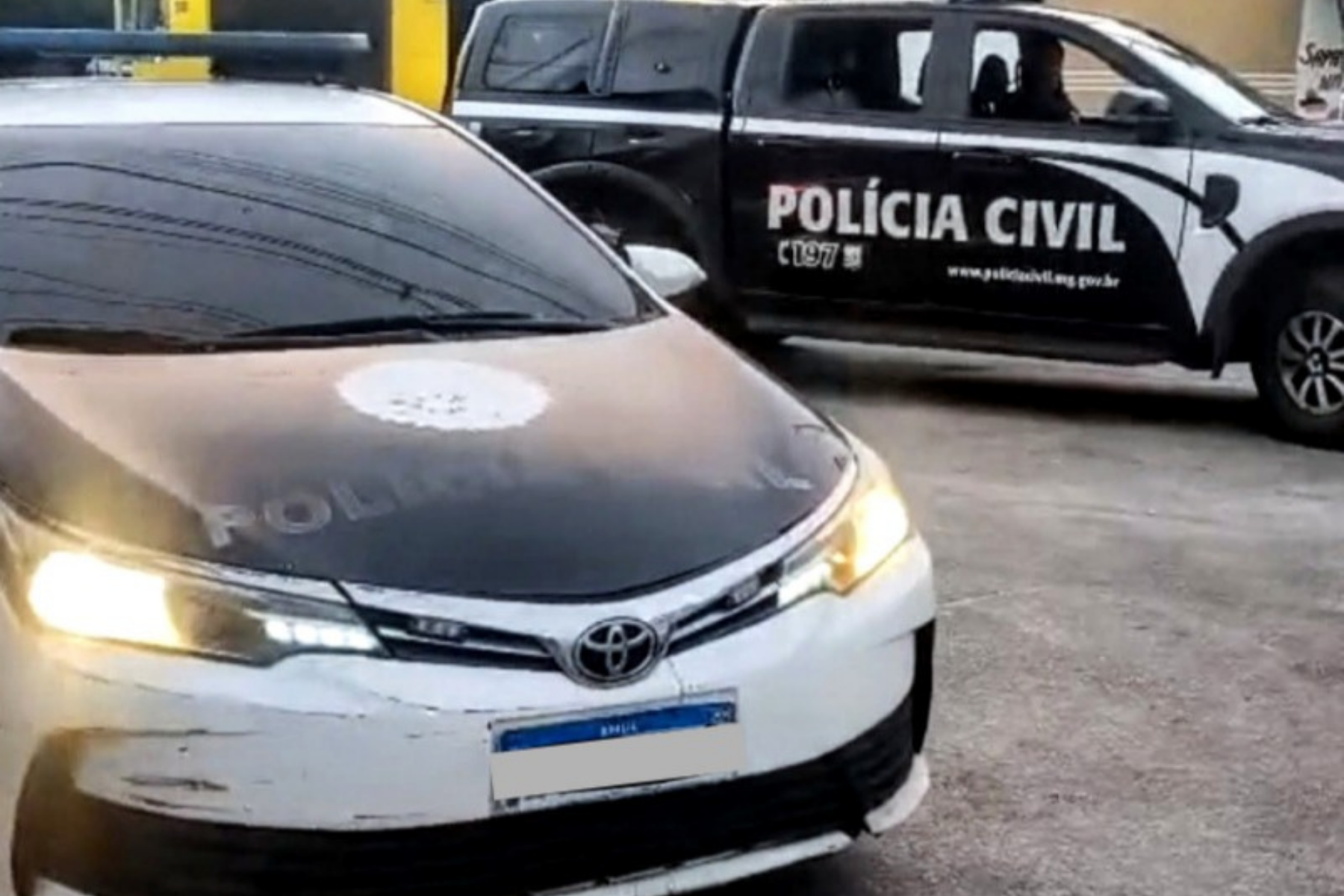 PCMG e PMERJ prendem suspeitos de roubo em residência em Cisneiros (MG)