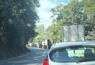 BR-040 está interditada nos dois sentidos após acidente na Zona da Mata