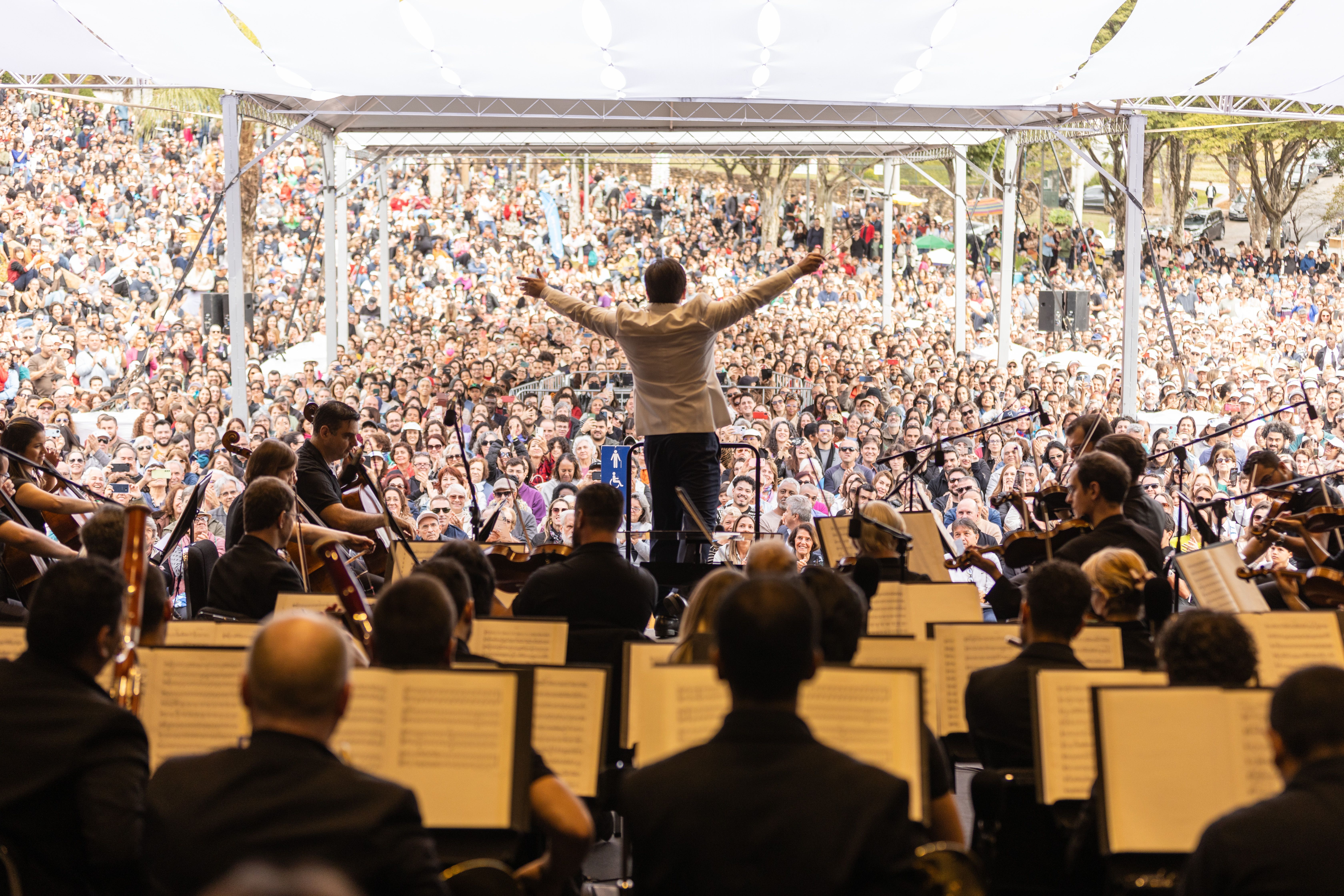 Clássicos ao ar livre: Orquestra Filarmônica de Minas Gerais faz concerto gratuito na Pampulha