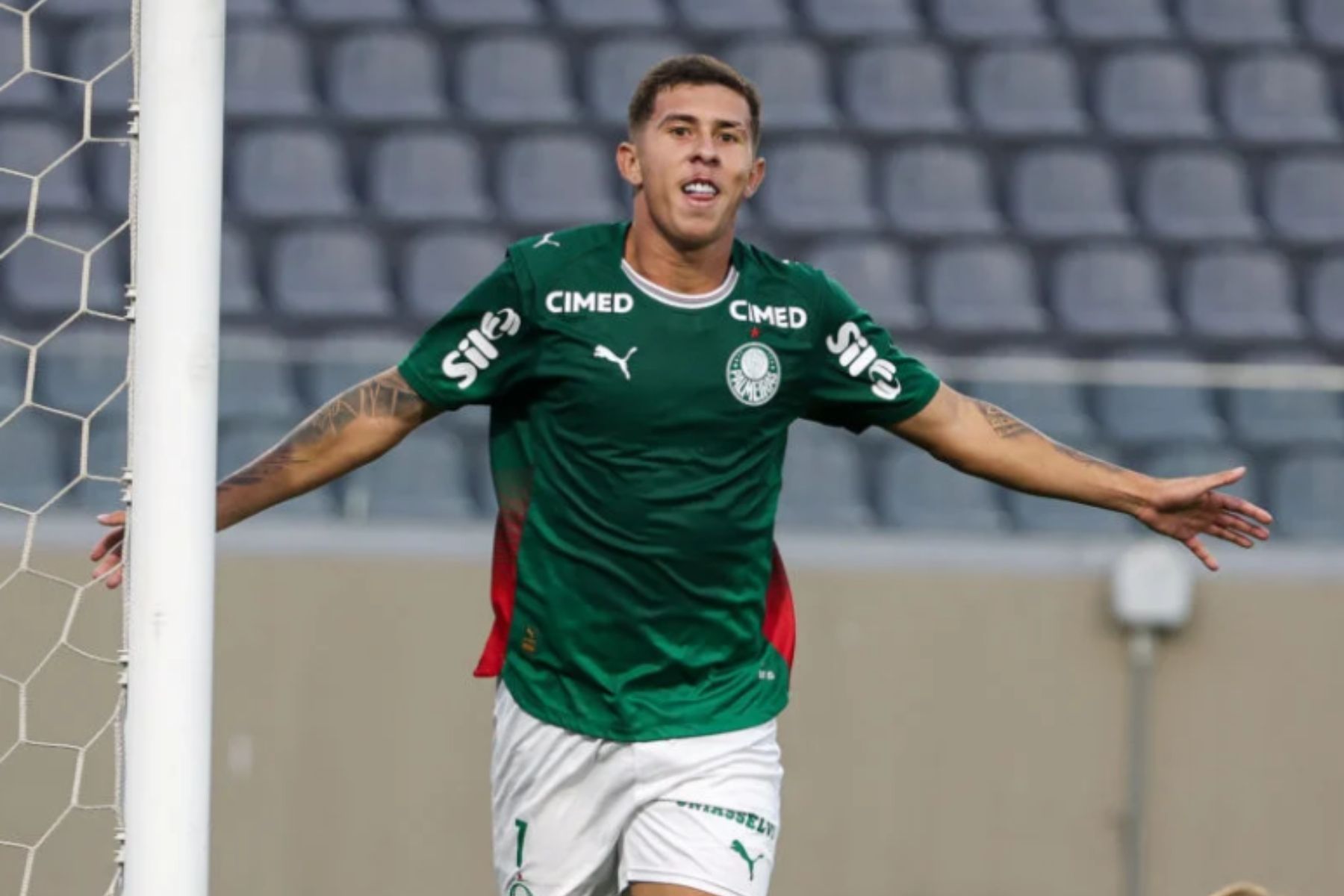 Palmeiras goleia Avaí e lidera Brasileiro Sub-20 invicto