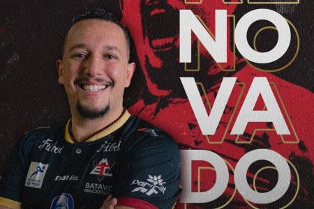 Mackenzie renova com técnico Gabriel Leite